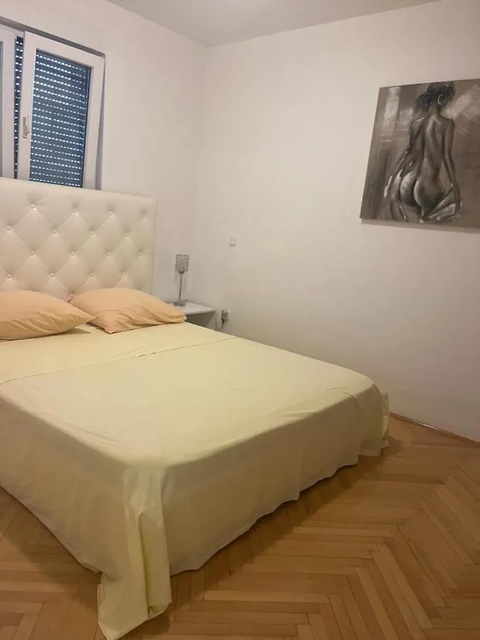 Apartment Thomy Medulin 0*,